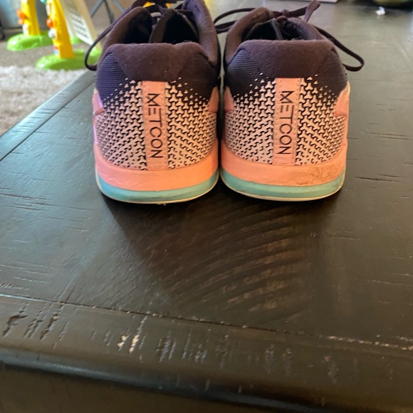 Womens Nike MetCons - Picture 2 of 5